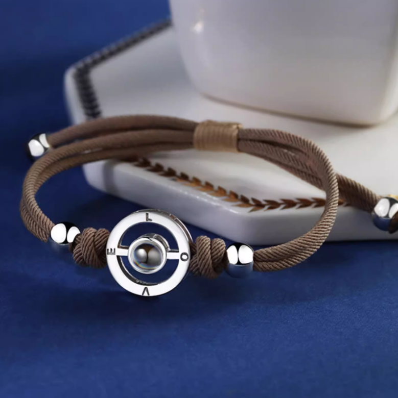 Personalisierte Projektions Armbänder mit Bild im Stein für Paare-Auf dem Kreis ist LOVE eingraviert