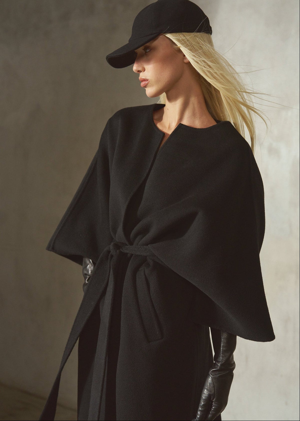 COLLARLESS CASHMERE BELTED COAT - Noir - M/L