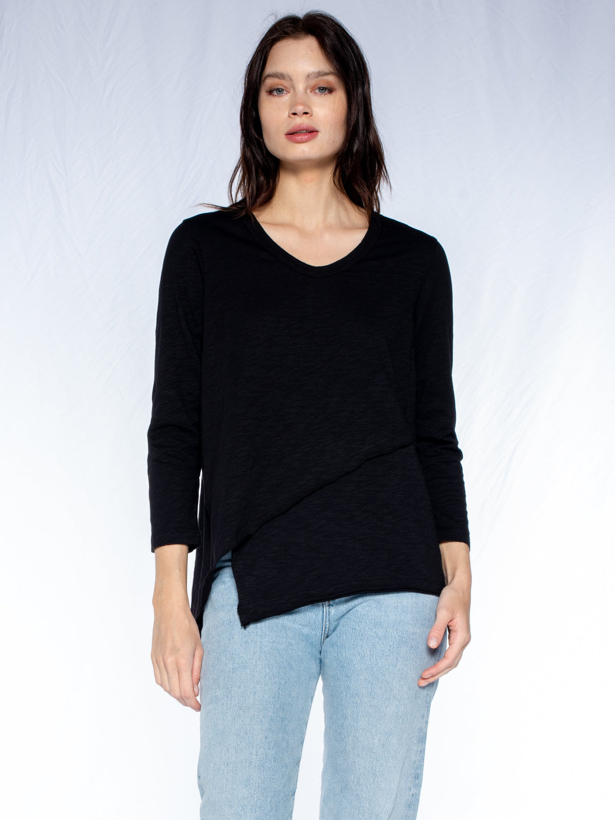 Crew 3/4 Sleeve EZ Cross Over Hem Shirt - Black / XS