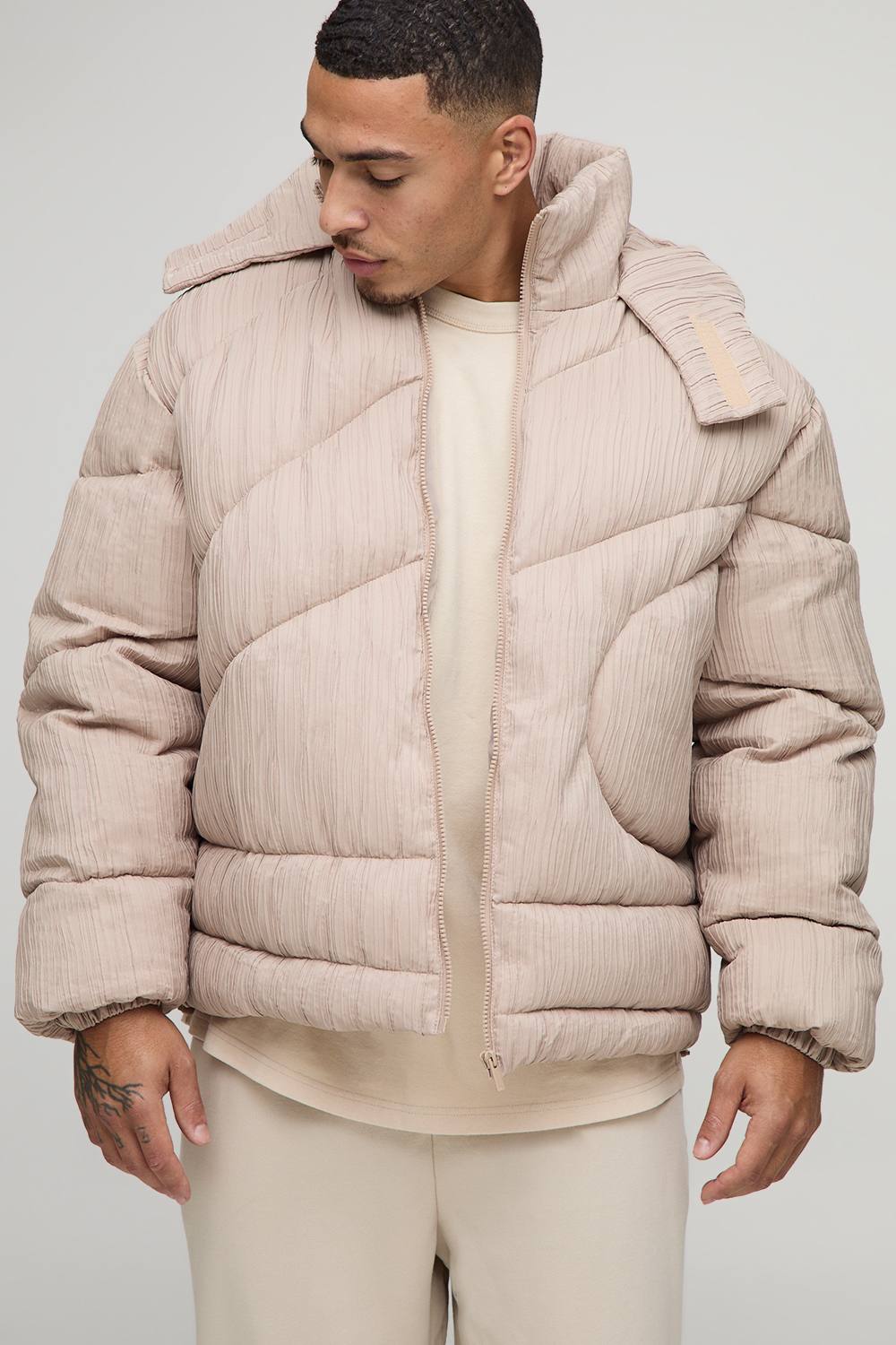 Men's Oversized Fit Textured Hooded Puffer Jacket | Stone | Size Medium | BOOHOOMAN