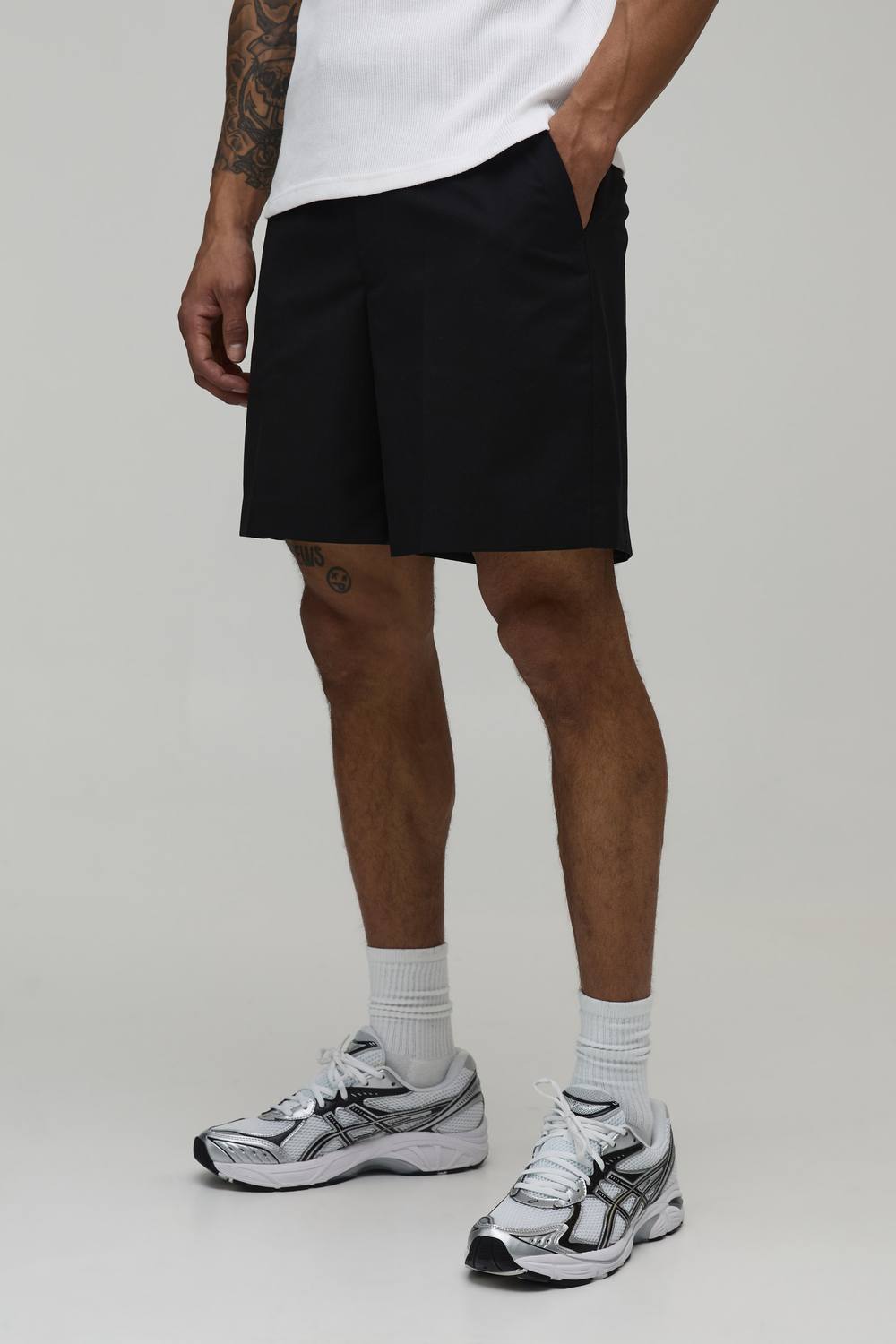 Men's Relaxed Fit Short Length Tailored Shorts | Black | Size 36 | BOOHOOMAN