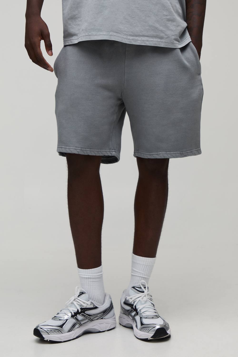 Men's Essential Washed Relaxed Fit Short | Washed Grey | Size Medium | BOOHOOMAN