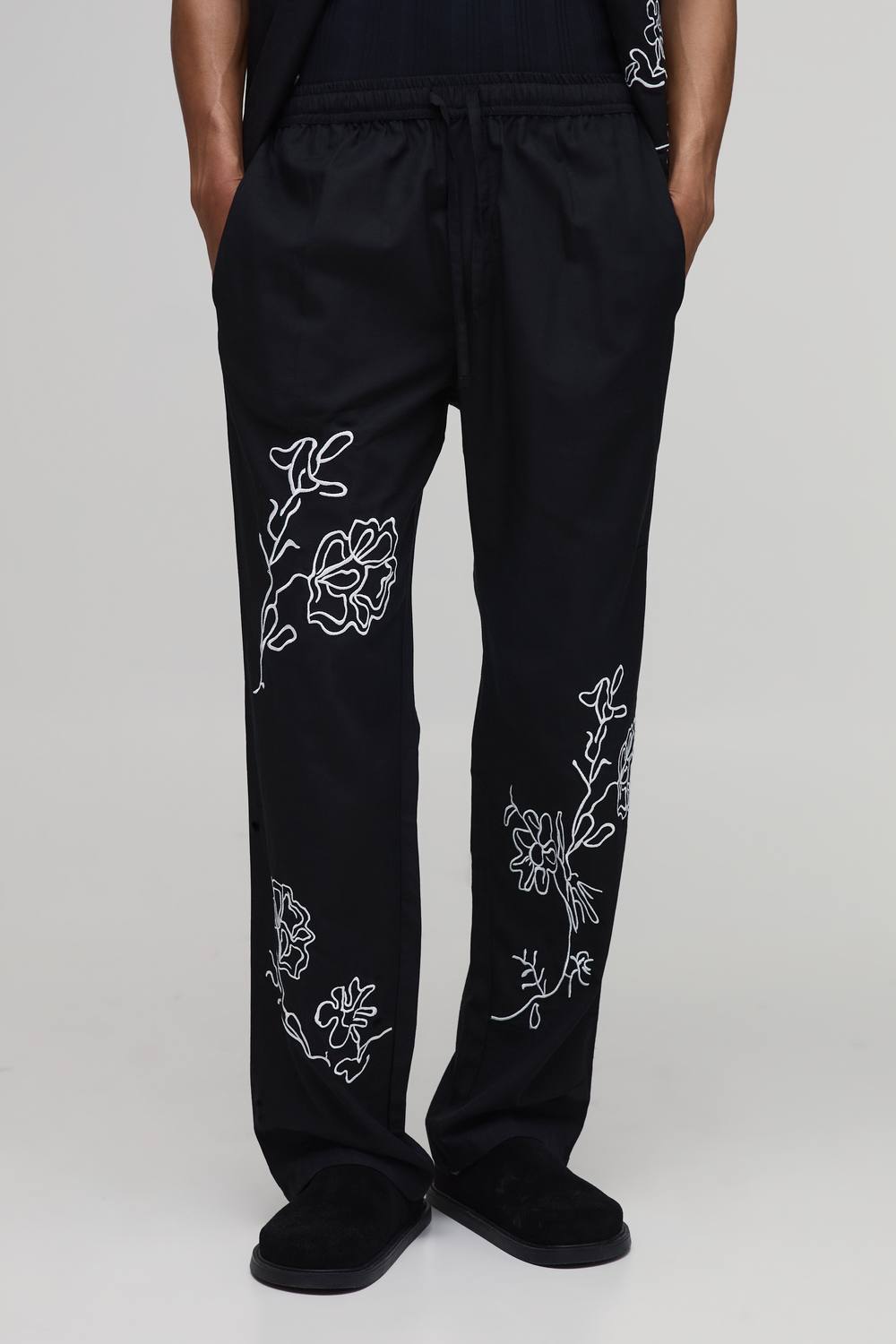 Men's Relaxed Fit Linen Blend Floral Embroidery Co-Ord Trousers | Black | Size Medium | BOOHOOMAN
