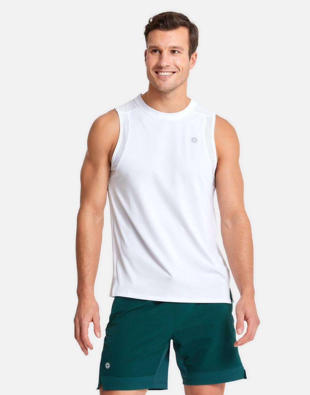 Mens Celero Vest in Striker White - Small / Striker White