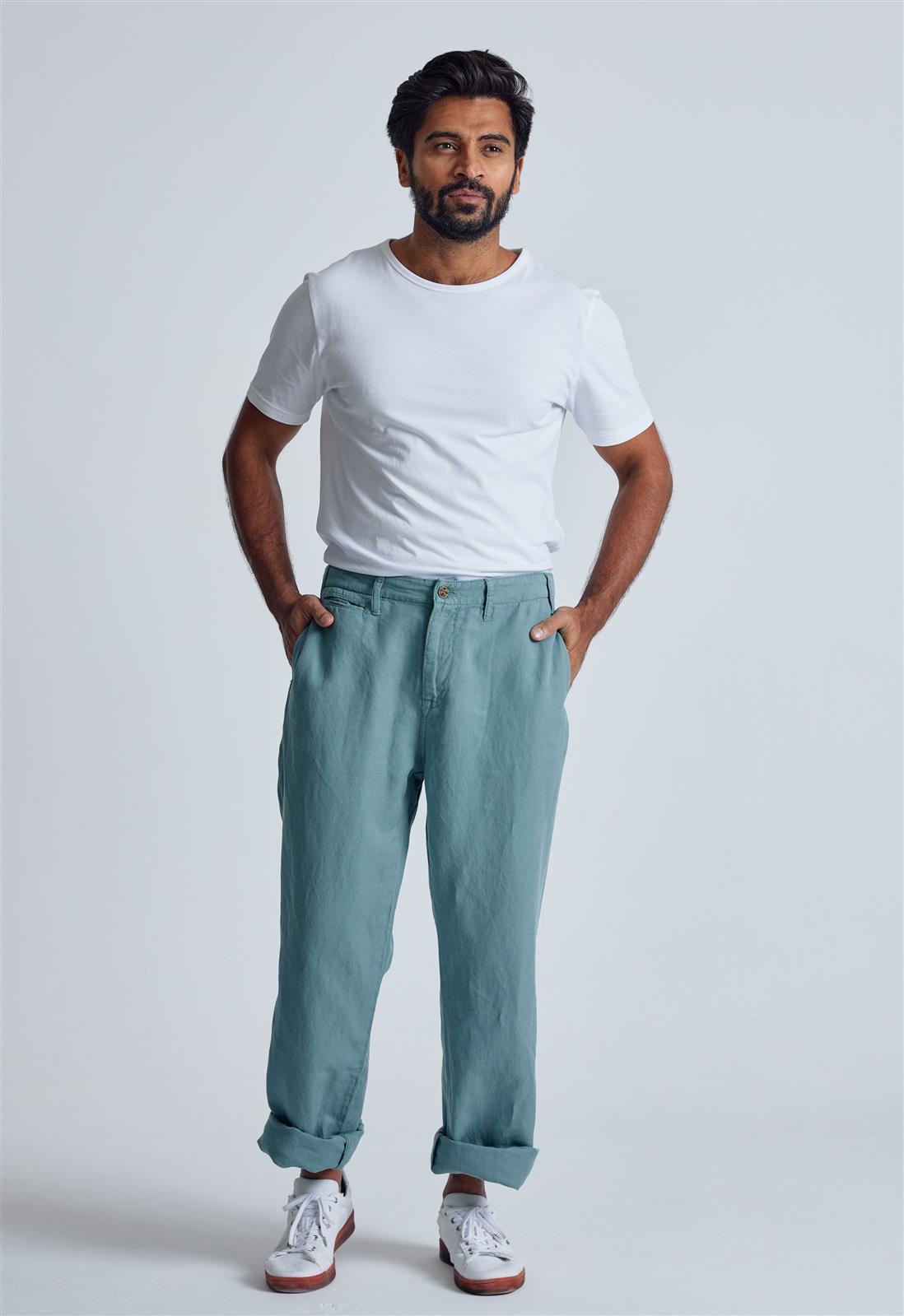 Leinen Chino Relaxed Fit Modell: Bird