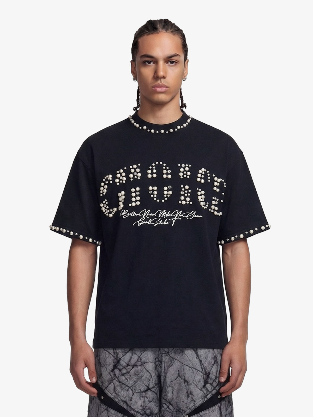 Elegant Pearl-Embellished Oversized T-Shirt - Black / M