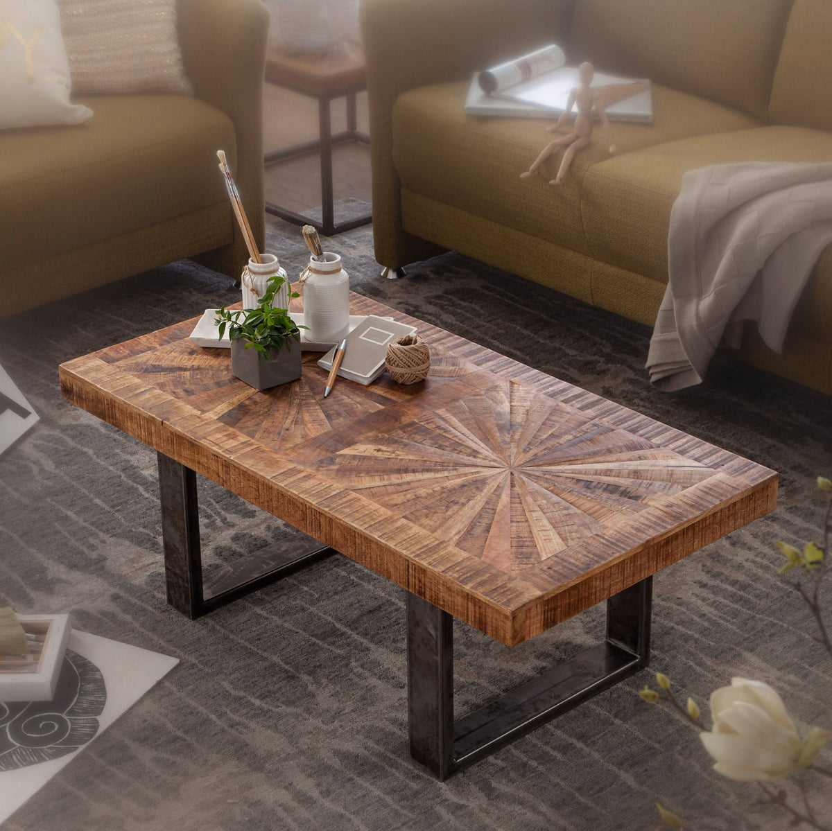 FineBuy Couchtisch Mango Massivholz 105x55 cm rechteckig · Wohnzimmertisch mit Sternmuster Tischplatte · Massivholztisch mit Metall Kufengestell im In