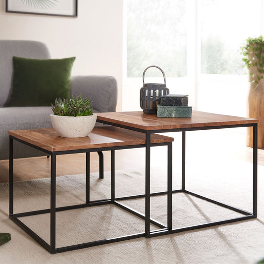 FineBuy Couchtisch 2er Set Akazie Massivholz quadratisch · Wohnzimmertisch Set mit schwarzem Metallgestell · Handgefertigte Beistelltische im modernen