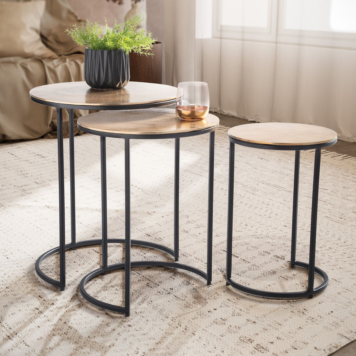 FineBuy Design 3er Couchtisch Set rund aus Aluminium gold - Metall Wohnzimmertisch mit schwarzem Rahmen - Satztisch - Beistelltische - Dekotisch 3 tei