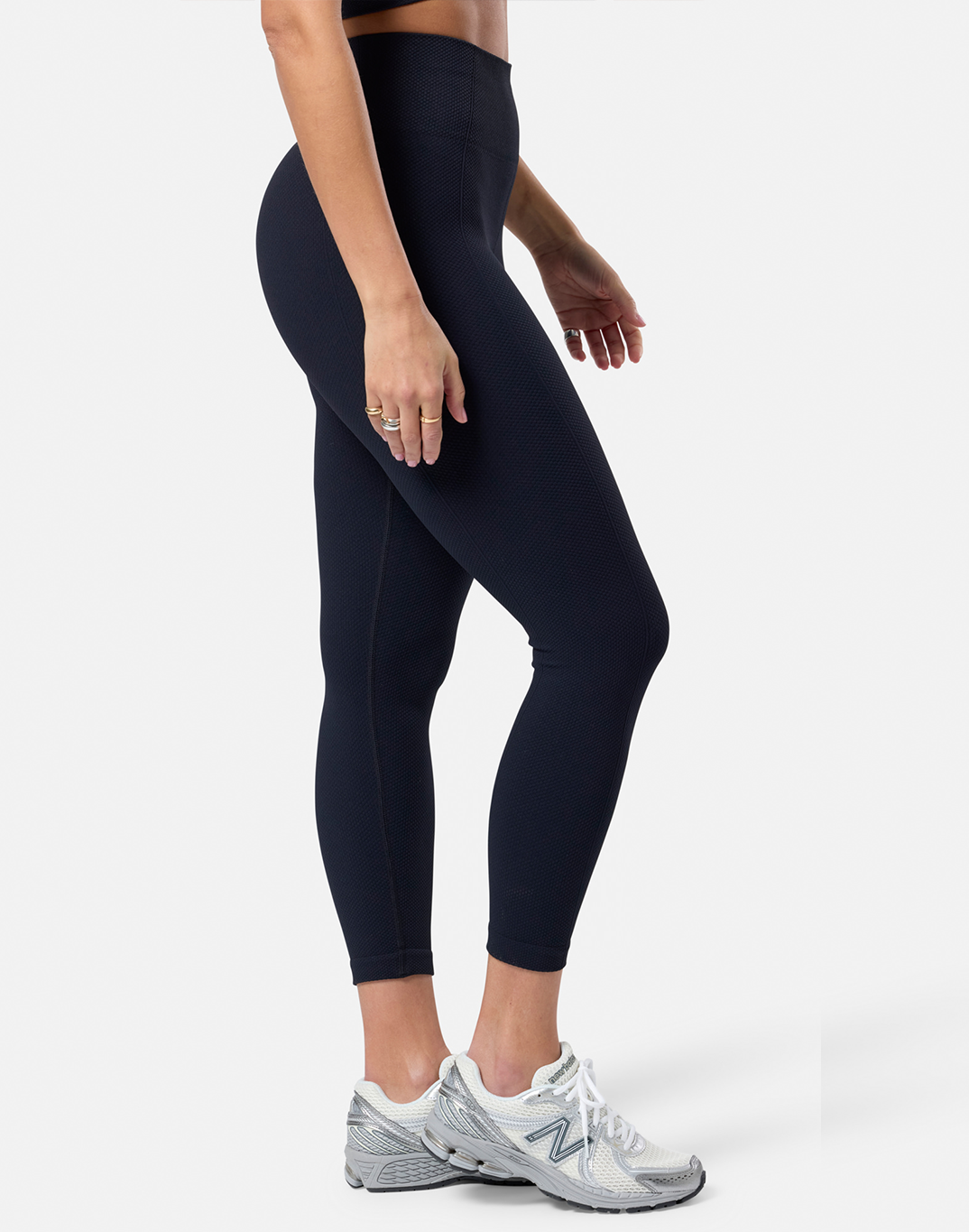 Lotus Lounge Legging in Black - S/6-10 / Black