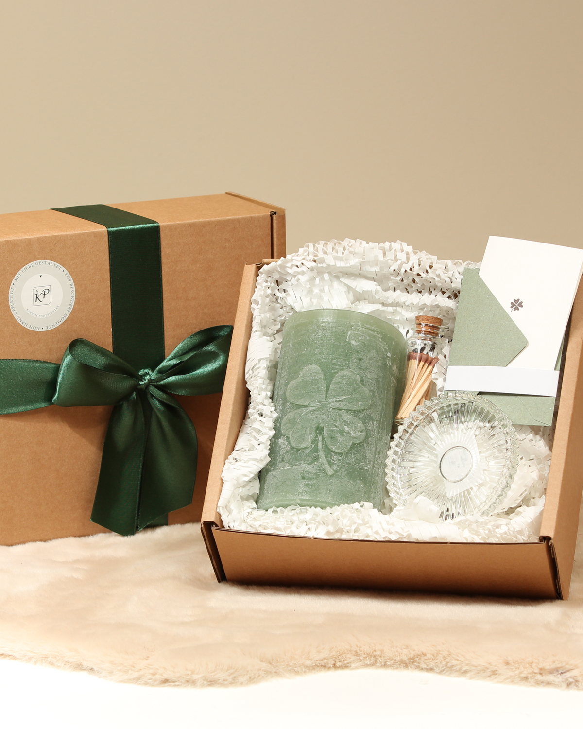 Geschenkbox Kleeblatt · salbeigrün