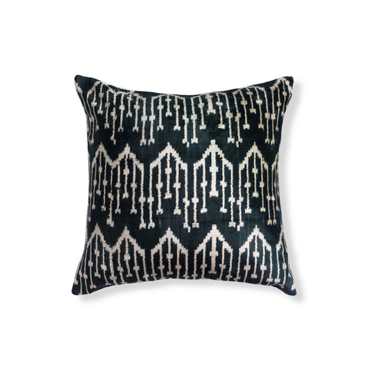 Yesi Silk Ikat Pillow - 20" x 20" / Black