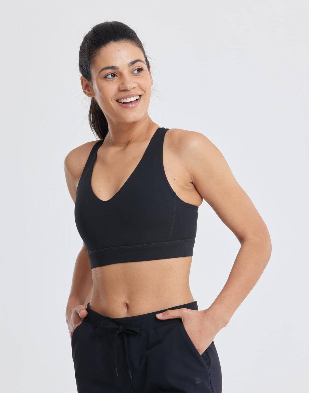 All-In V-Neck Bra in Black - XS/8 / Black