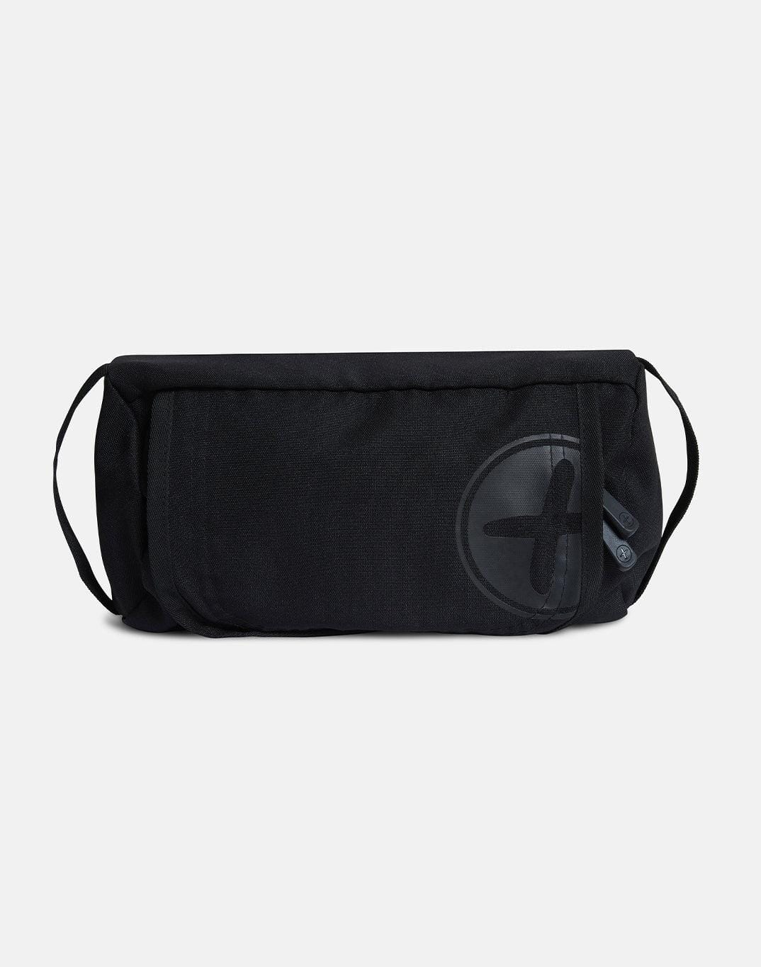 Atlas Wash Bag - One Size / Jet Black