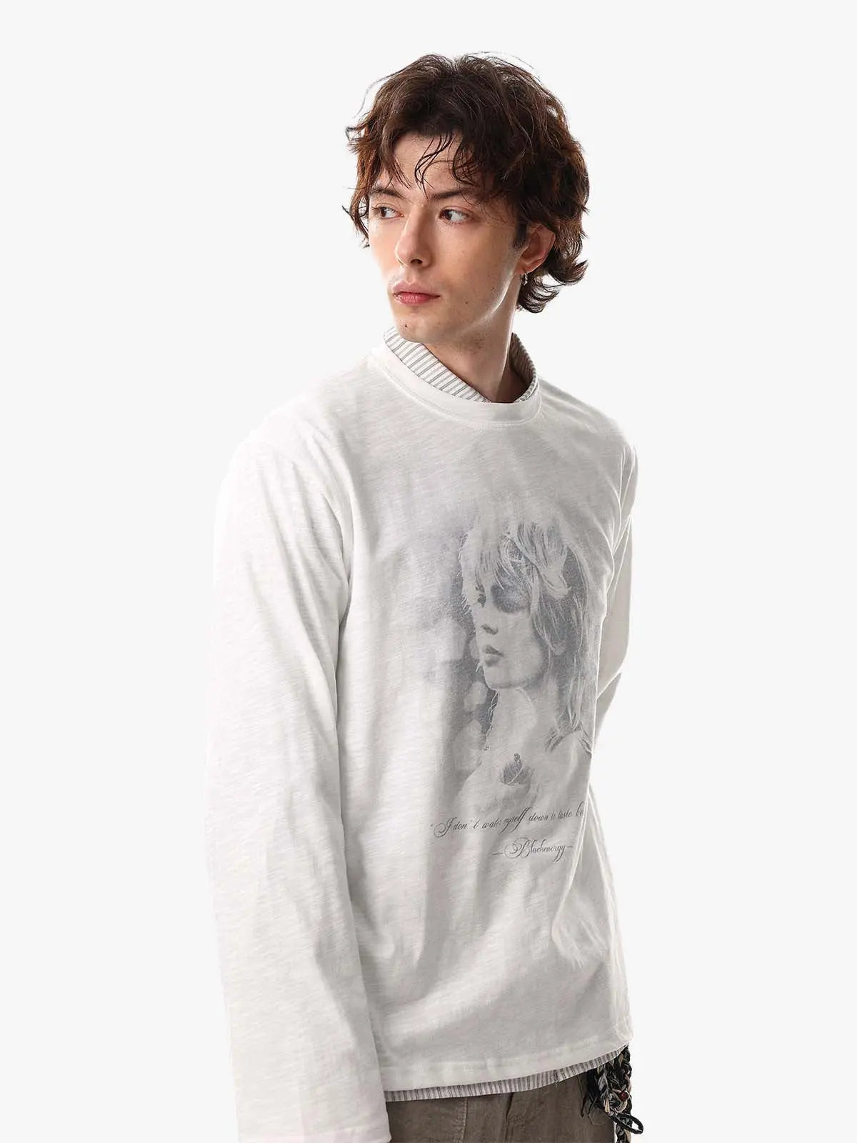 Vintage Portrait Graphic Long Sleeve T-Shirt - White / S