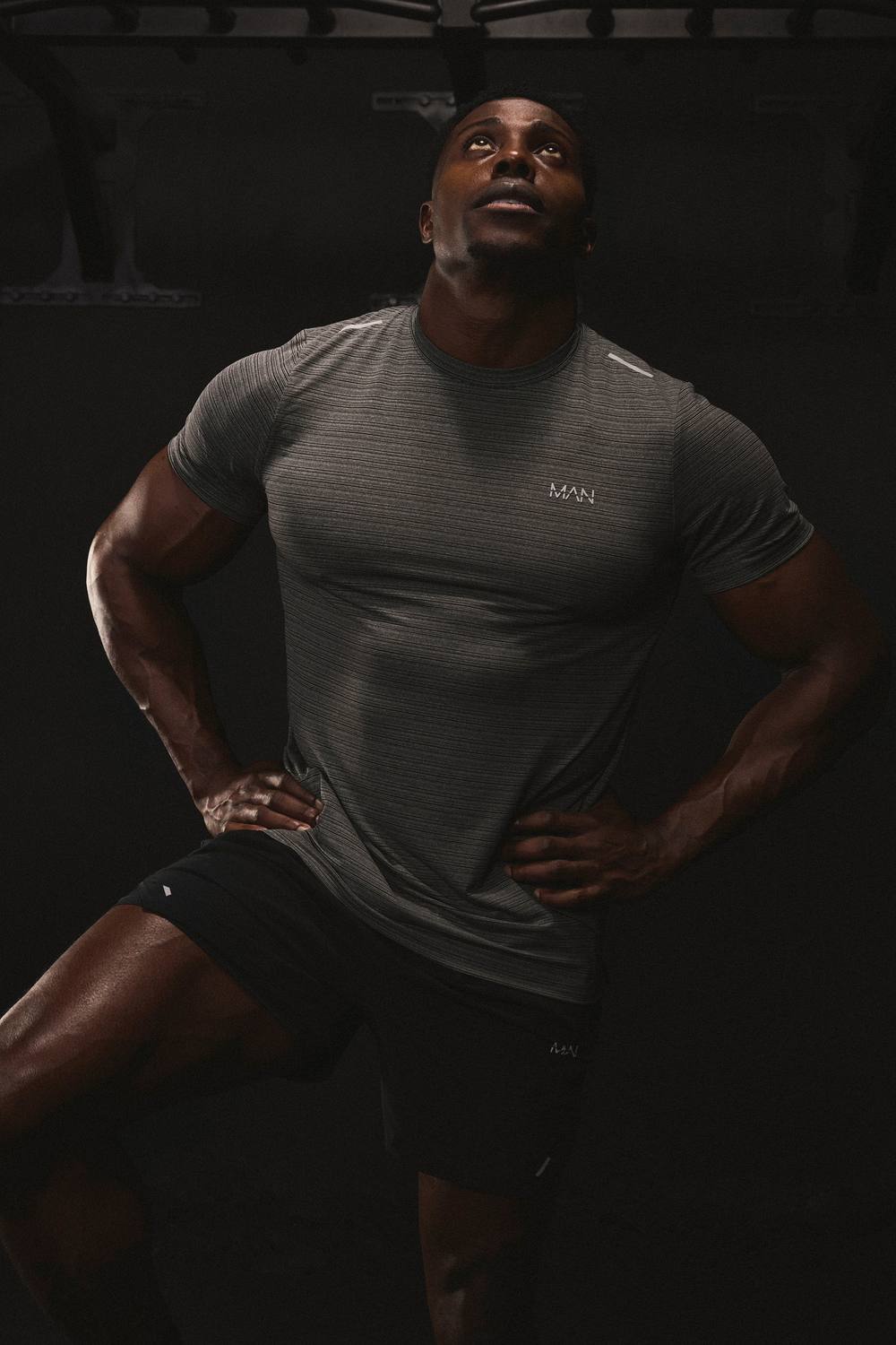 Men's Active Engineered Performance Regular Fit Gym T-Shirt | Charcoal | Size Medium | BOOHOOMAN
