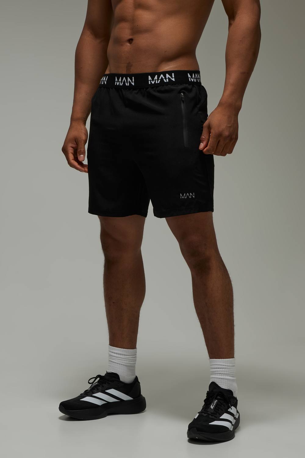 Man Active Stretch Woven Regular Fit 7inch Gym Short | Black | Size Medium