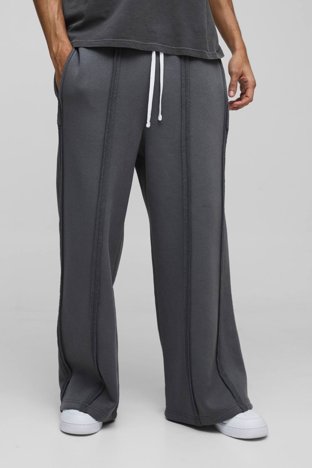 Men's Extreme Wide Leg Exposed Seam Jogger | Charcoal | Size Medium | BOOHOOMAN