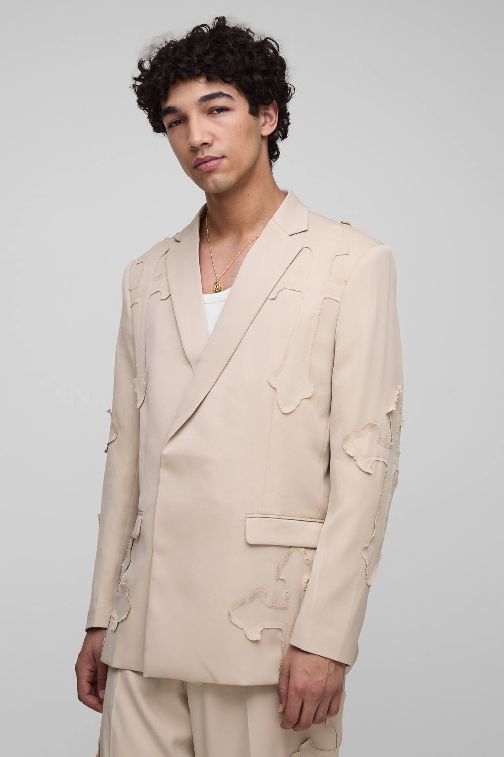 Men's Relaxed Fit Cross Applique Suit Blazer | Stone | Size Medium | BOOHOOMAN