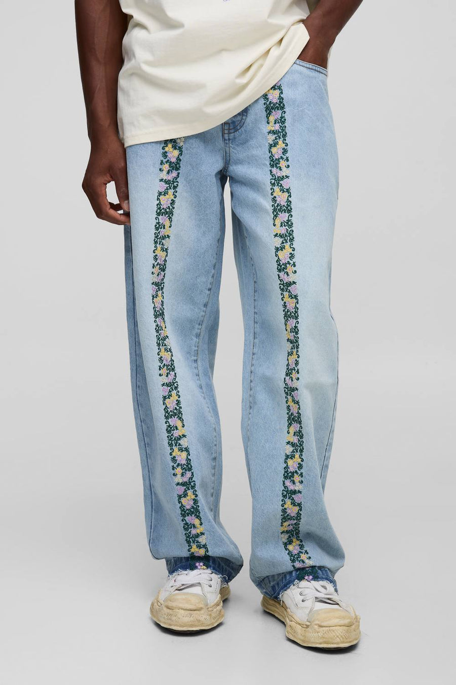 Relaxed Floral Embroidery Denim Jeans with Let Down Hem | Light Blue | Size 28R