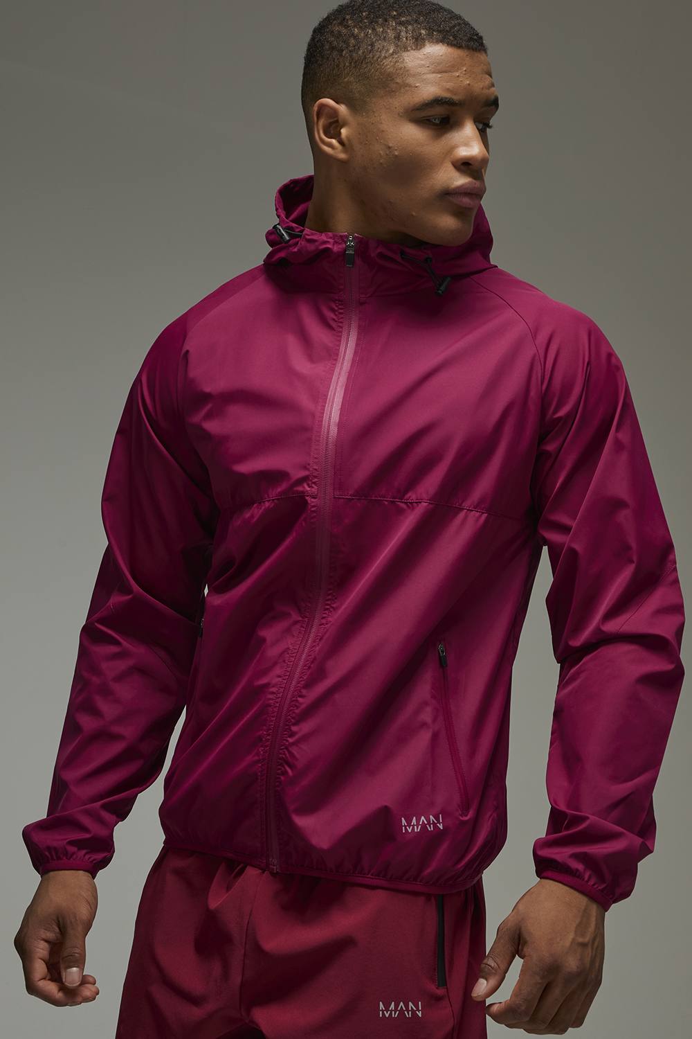 Men's Active Shower Resist Ripstop Regular Fit Windbreaker | Berry | Size Medium | BOOHOOMAN