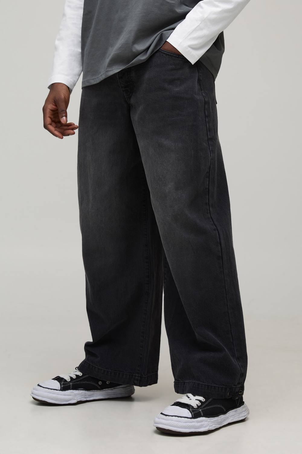 Essential Parachute Fit Jeans | Washed Black | Size 36R