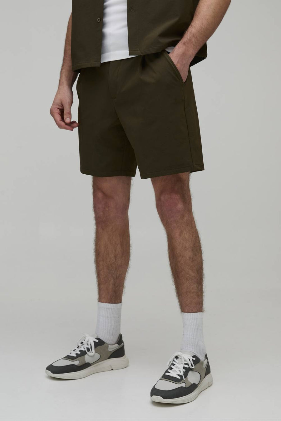 Slim Fit Mid Length Technical Stretch Short | Khaki | Size Medium
