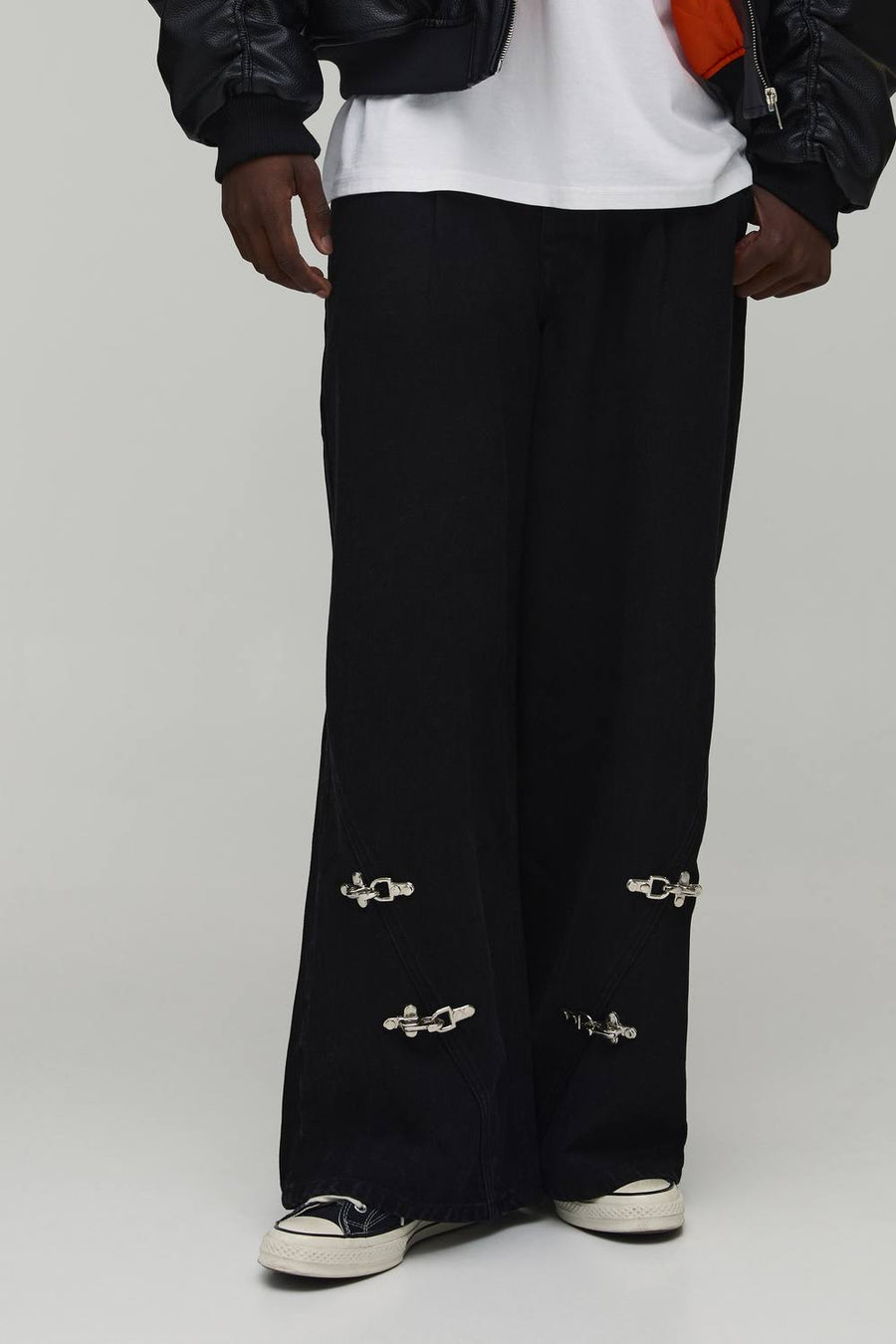 Clasp Detail Super Baggy Jeans | Washed Black | Size 36R