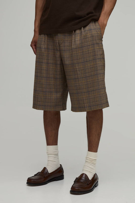 Tailored Check Wide Leg Pleat Front Suit Shorts | Chocolate | Size 36 | BOOHOOMAN