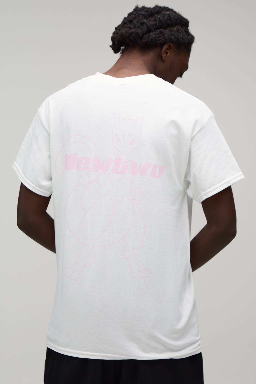 Men's Oversized Mewtwo Pokemon License Print T-Shirt | White | Size Medium | BOOHOOMAN