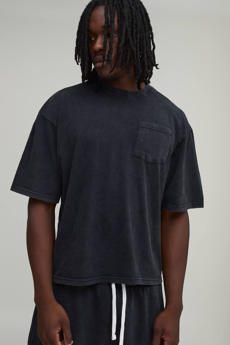 Men's Tall Essential Washed Oversized Boxy Front Pocket T-Shirt | Black | Size X-Large | BOOHOOMAN