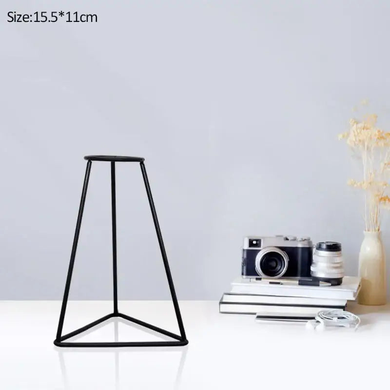 Iron Wireframe Glass Vase - A08