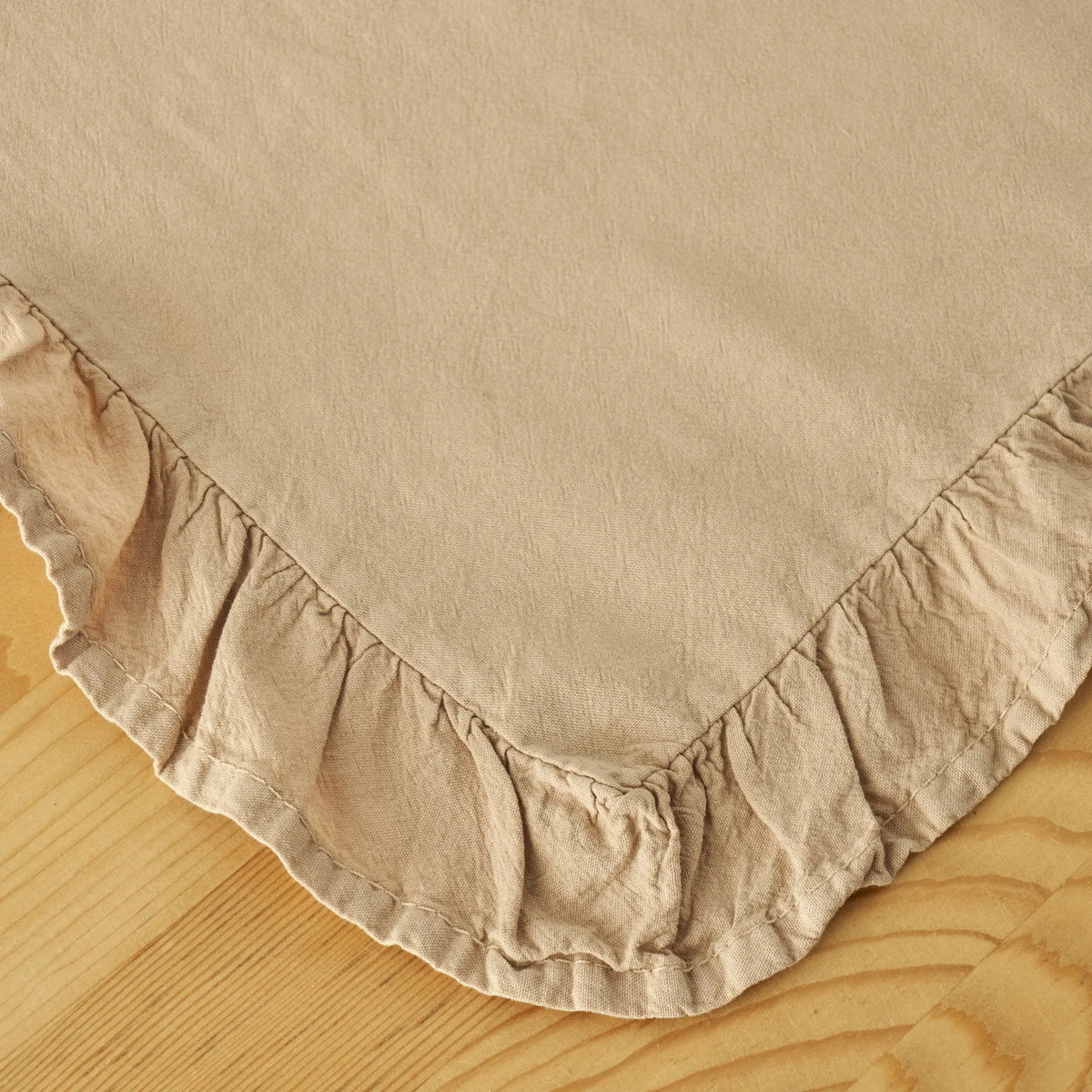 Elegance Ruffled Cotton Table Runner - Beige