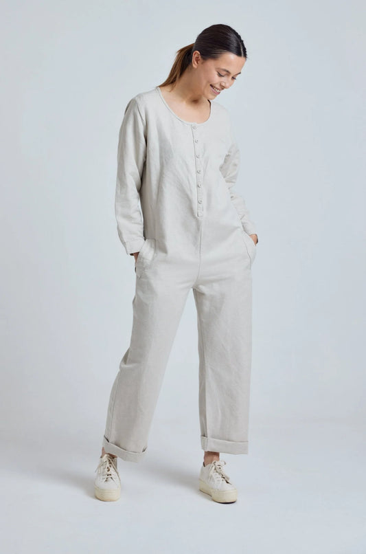 Leinen Jumpsuit Modell: Clara
