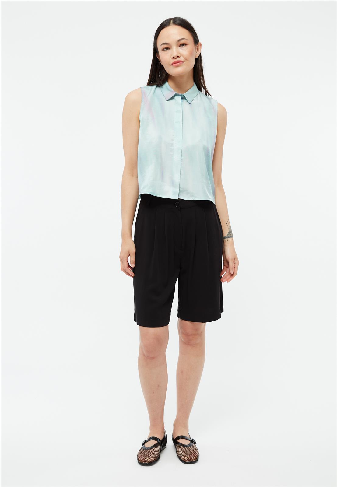 Ecovero Shorts Modell: Sally