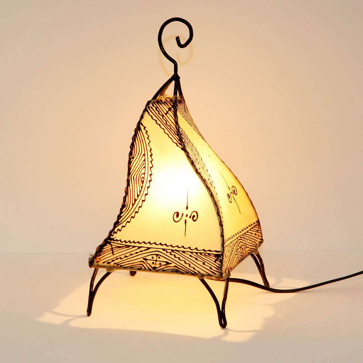 Tischlampe - Hennalampe Fatuta Weiß