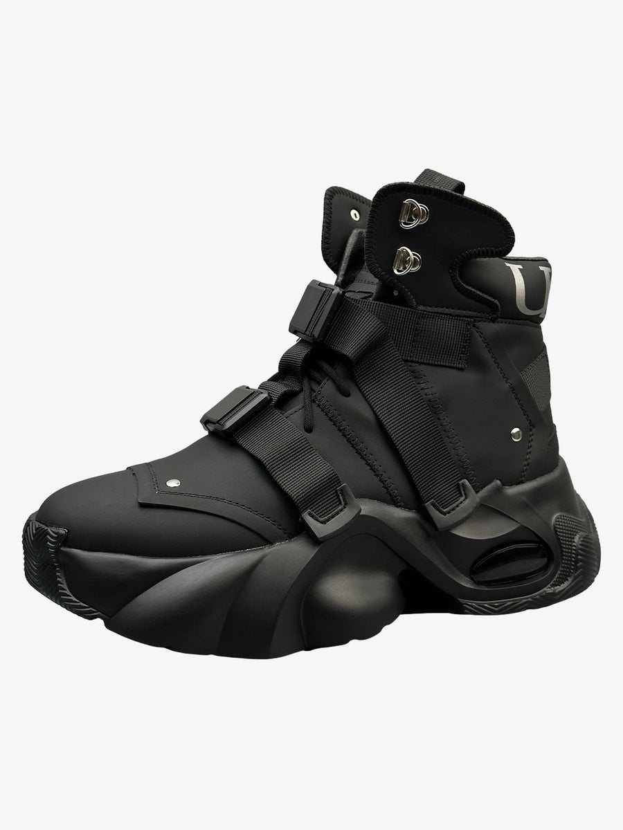 Dual-Strap Stealth Runner Boots - Black / 37