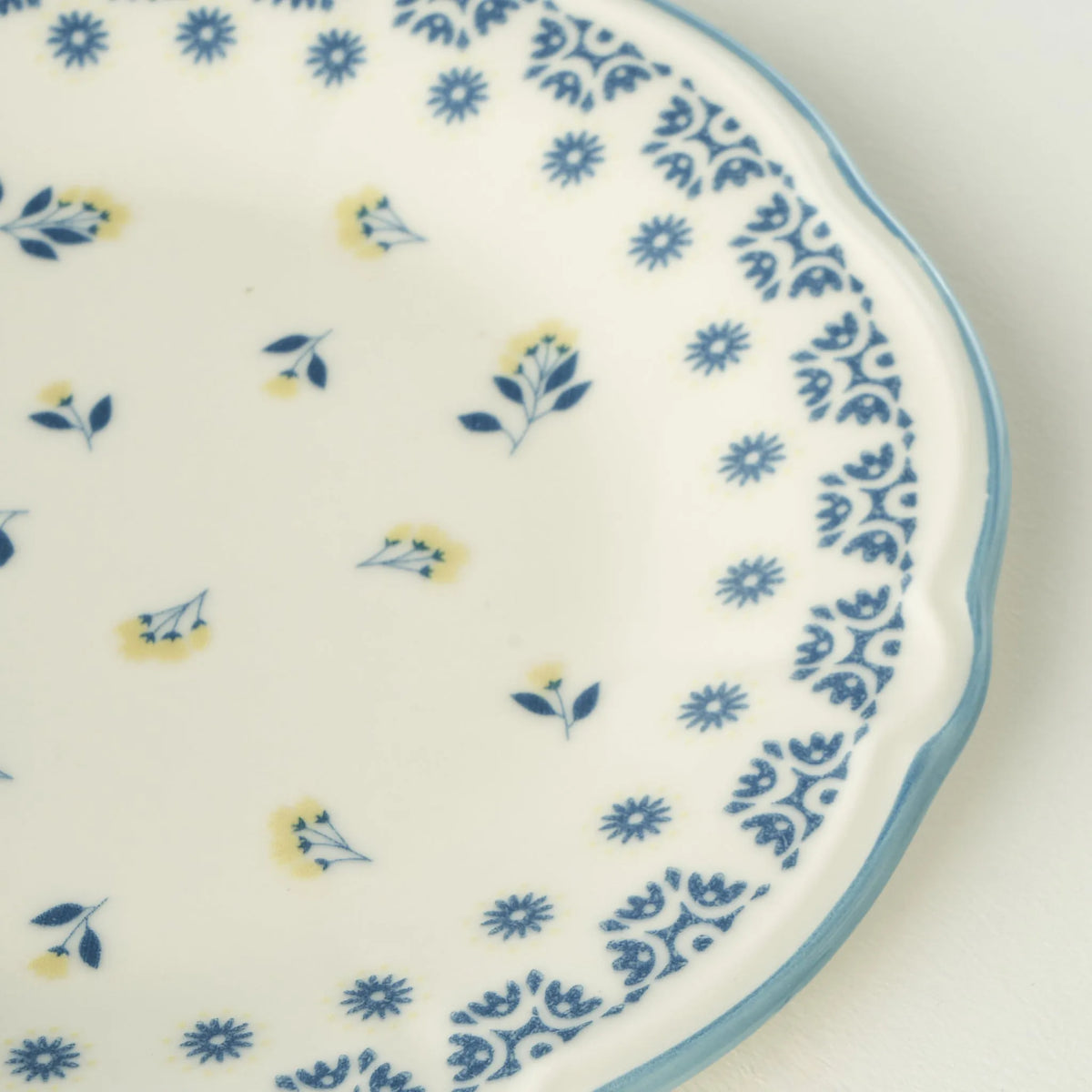 Mabel Stoneware Dinner Plates (Set of 4)