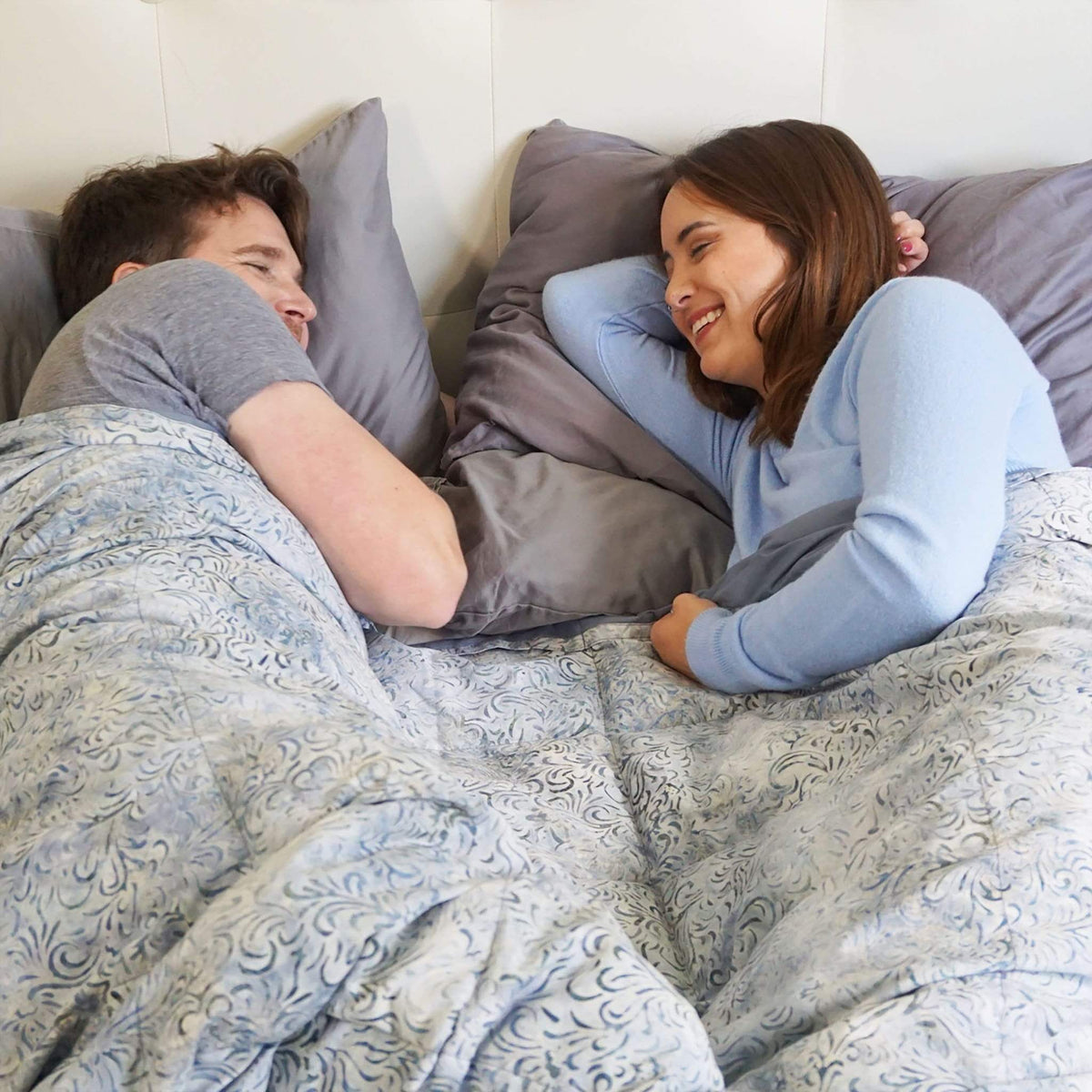 Dove Gray Batik Weighted Blanket - Kids (38"x50") / 5lbs