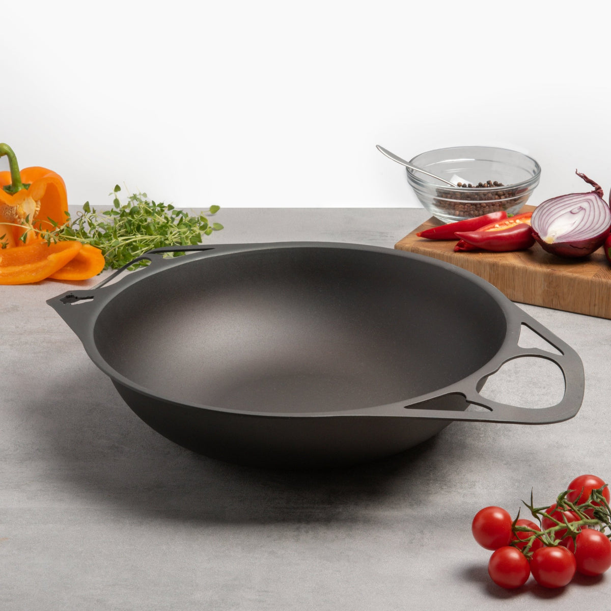 Solidteknics Quenched Seamless Iron Wok 30cm