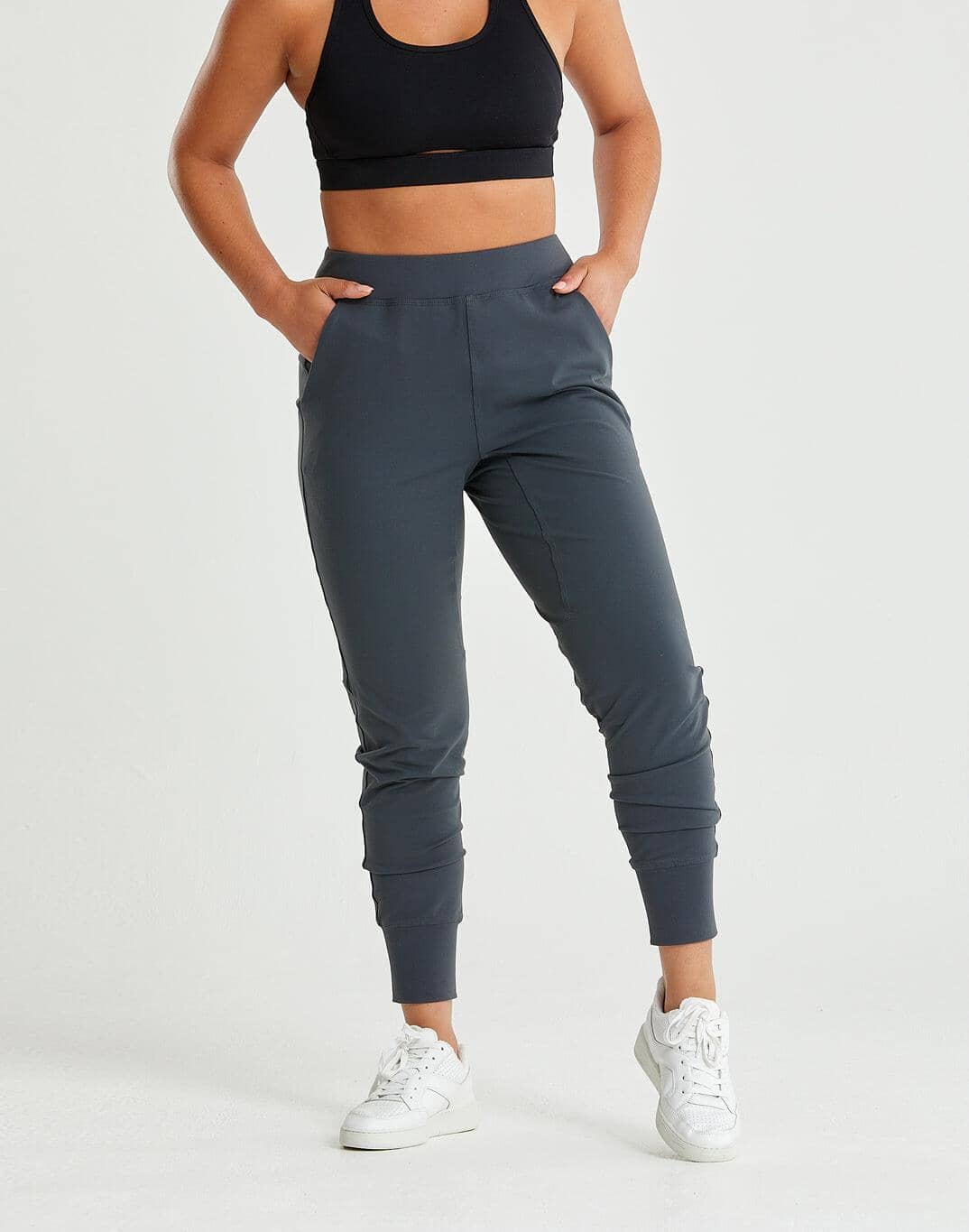 Womens MVP 2.0 Jogger in Grey - XS/8 / Grey